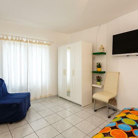 Apartments Danica Vrbnik Zewnętrze zdjęcie